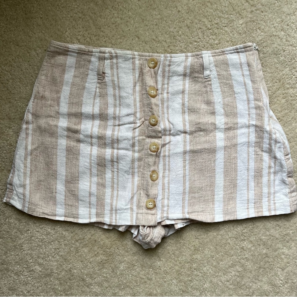 Women’s medium stripped skort